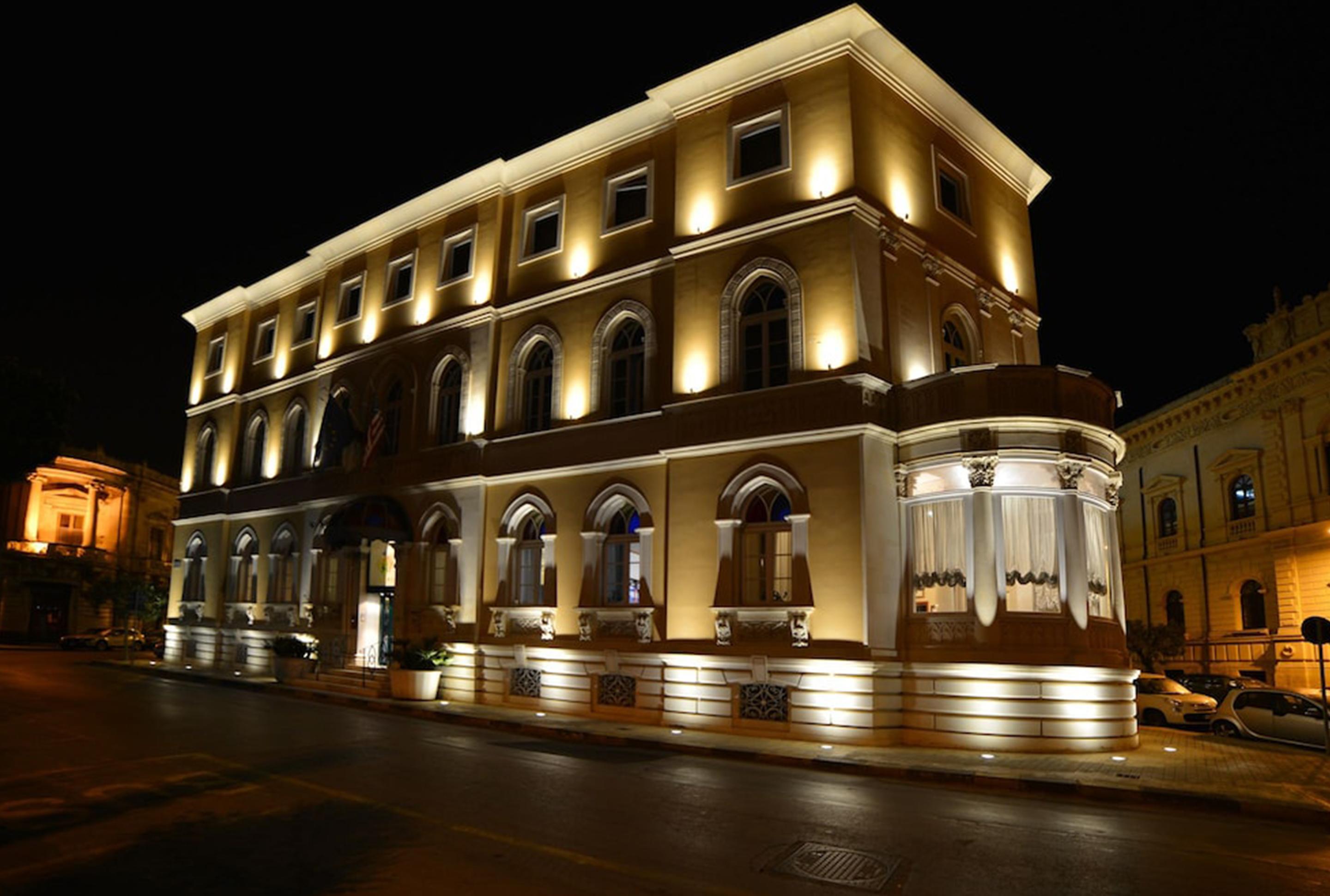Grand Hotel Ortigia Syracuse Esterno foto The building of the Banknote Printing Company