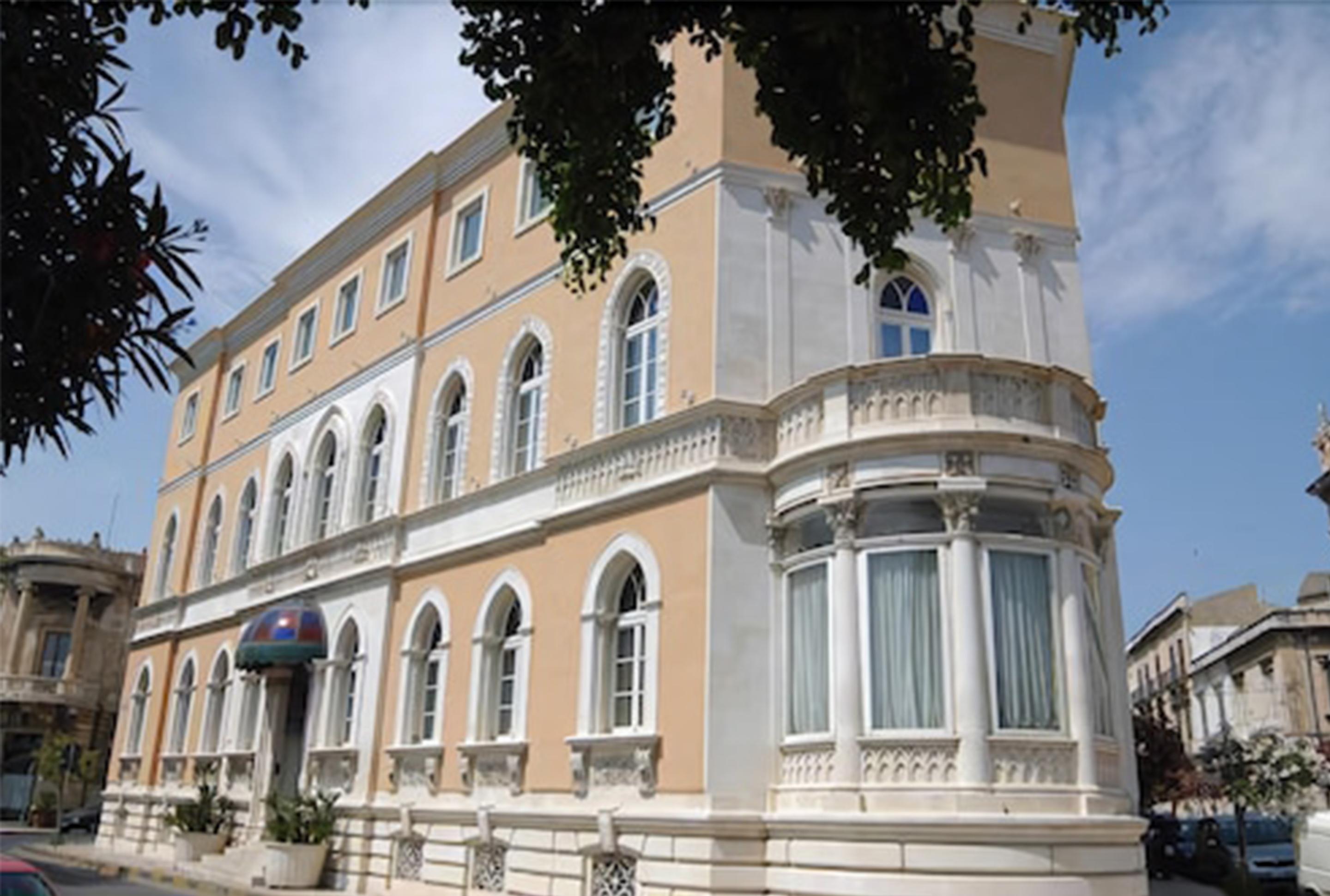 Grand Hotel Ortigia Syracuse Esterno foto The hotel in 2011