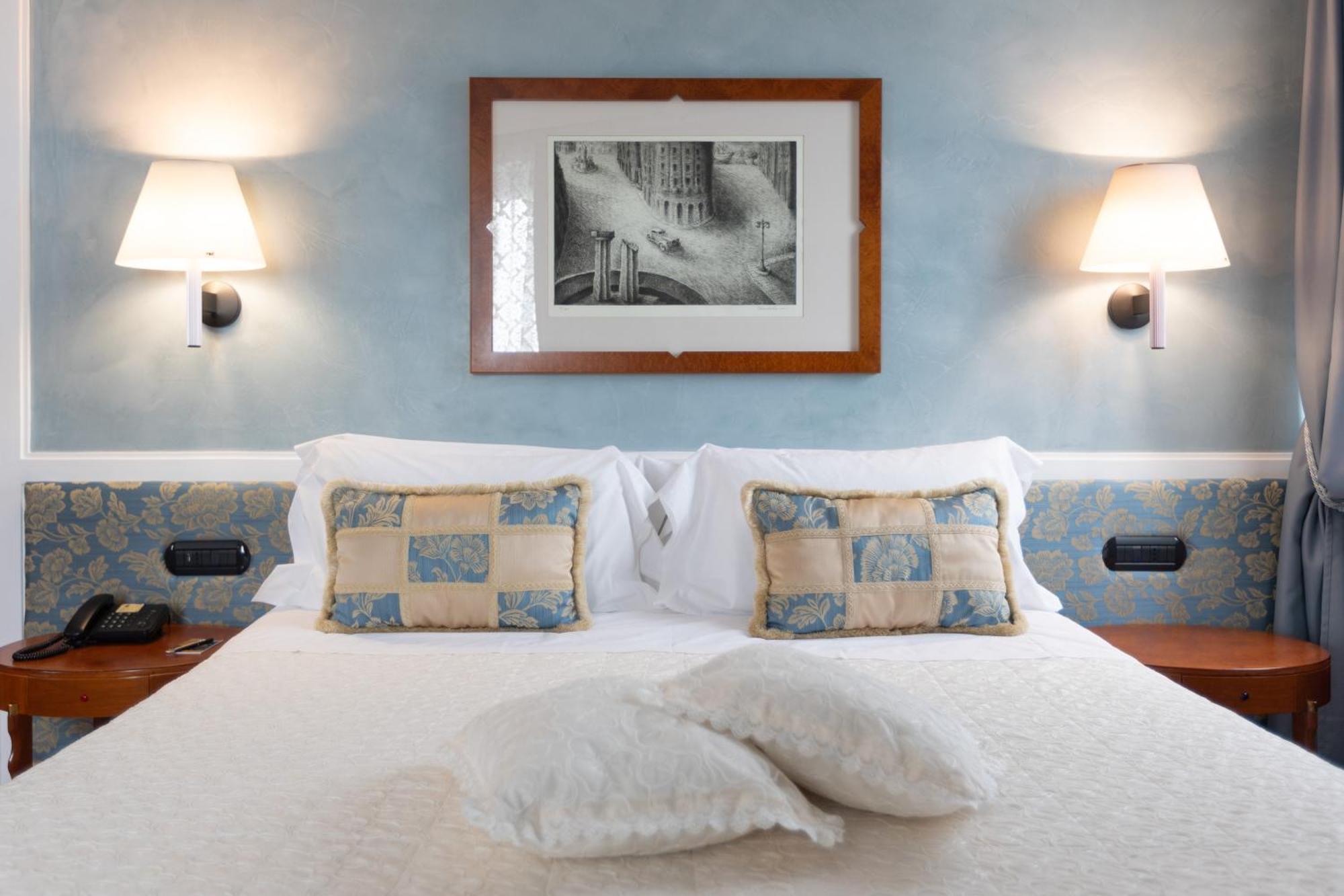 Grand Hotel Ortigia Syracuse Esterno foto A room at the hotel