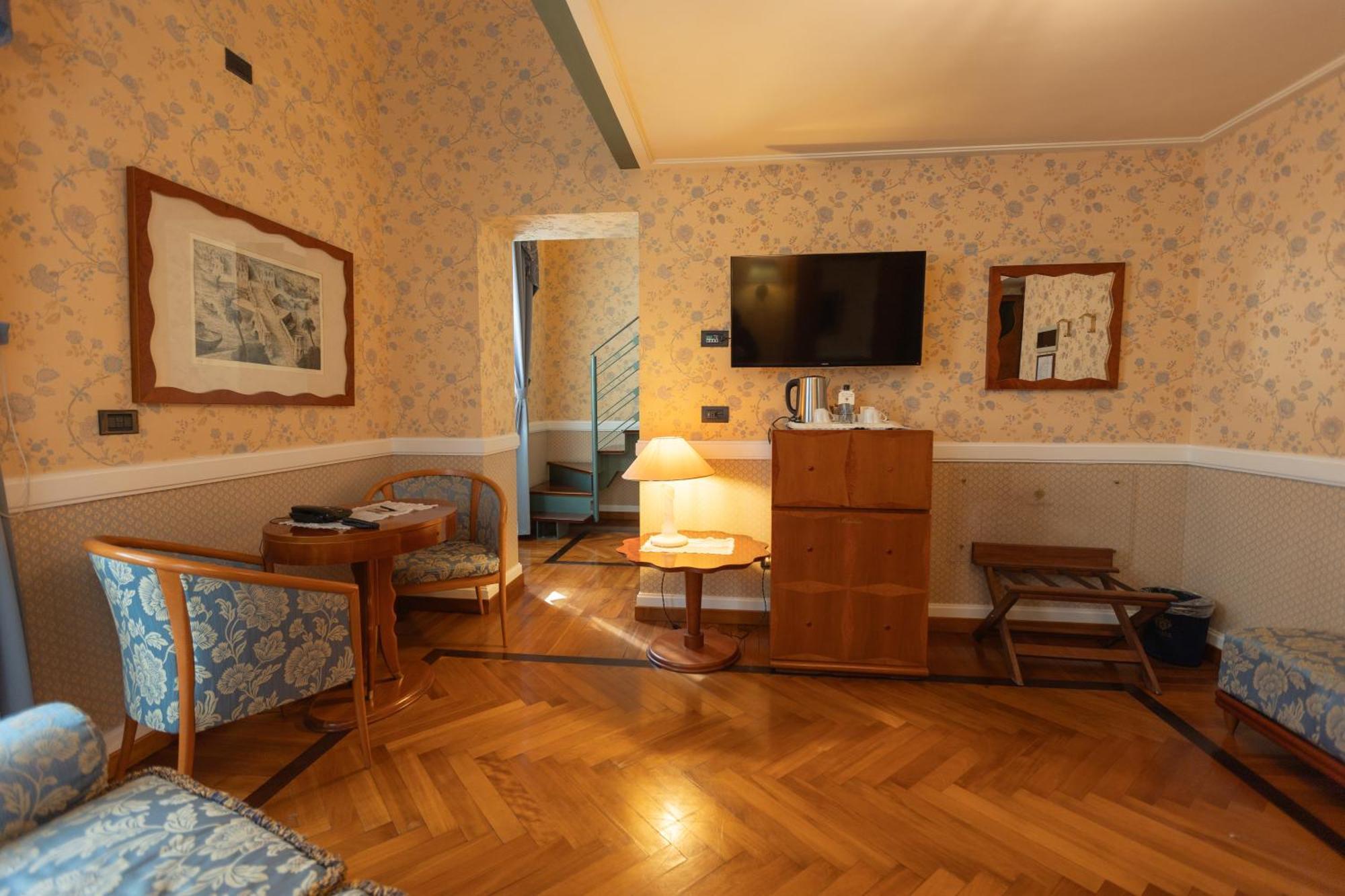 Grand Hotel Ortigia Syracuse Esterno foto A room at the hotel